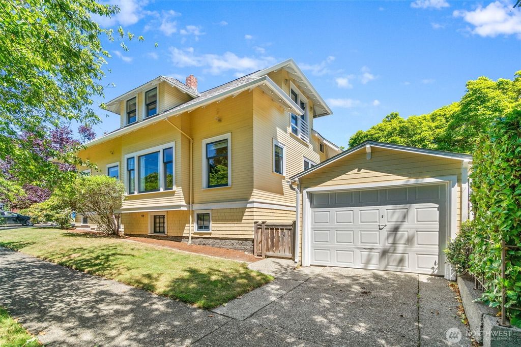 Photo of 943 NW 60th Street, Seattle, WA 98107 (MLS # 2529198)