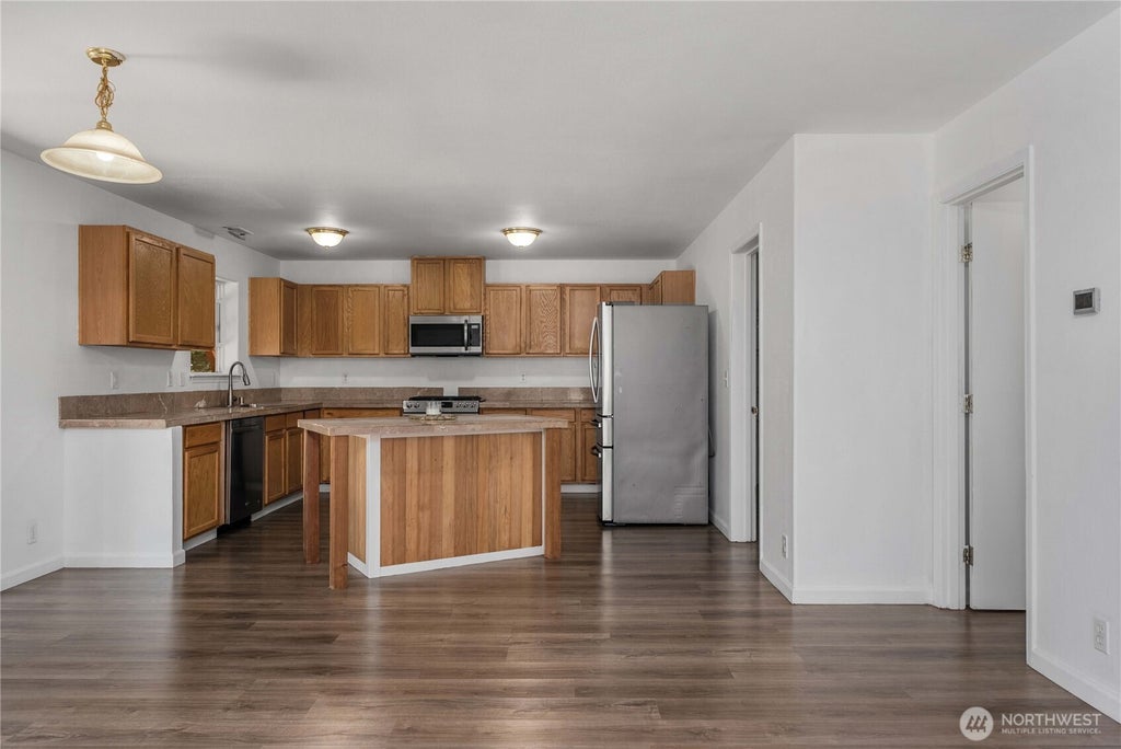 Photo of 19514 104th Avenue E, Graham, WA 98338 (MLS # 2555915)