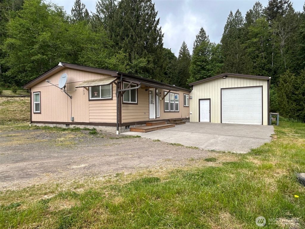 Photo of 153 RAVENA Lane, Kelso, WA 98626 (MLS # 2523454)