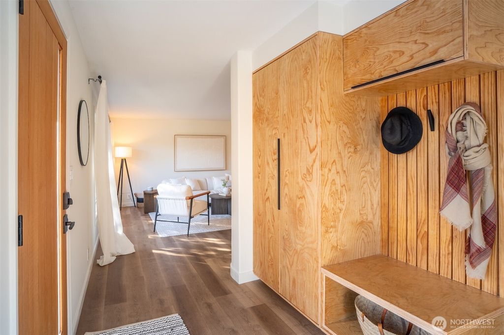 Photo of 1040 NE 154th Street, Shoreline, WA 98155 (MLS # 2473131)