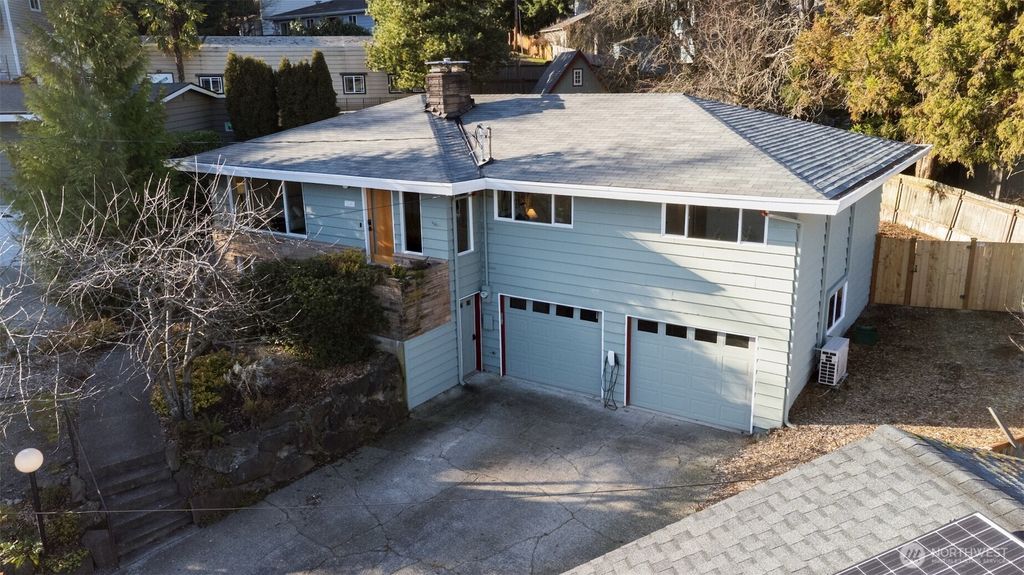 Photo of 1040 NE 154th Street, Shoreline, WA 98155 (MLS # 2473131)