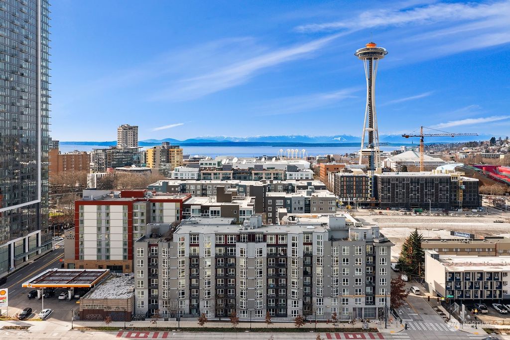 Photo of 699 John Street #413, Seattle, WA 98109 (MLS # 2044770)