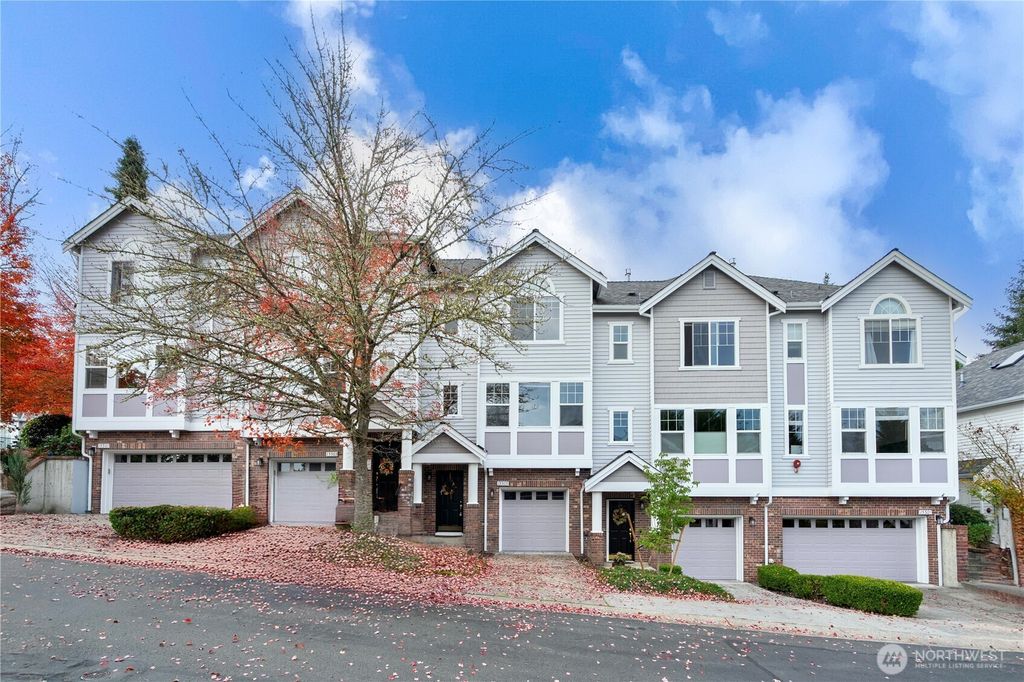 Photo of 15505 133rd Place NE #10c, Woodinville, WA 98072 (MLS # 2338399)