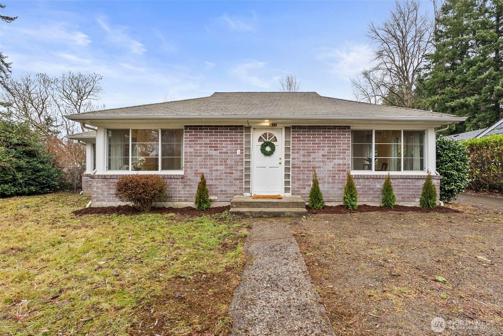 Photo of 615 121st Street E, Tacoma, WA 98445 (MLS # 2474890)