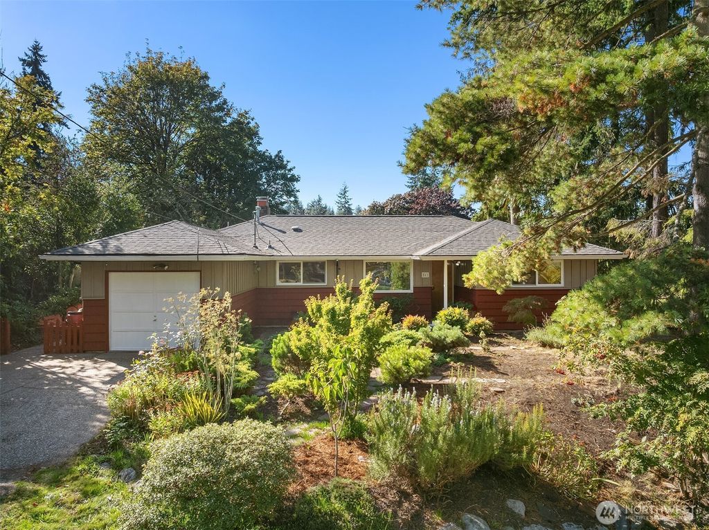 Photo of 561 N 166th Street, Shoreline, WA 98133 (MLS # 2442162)