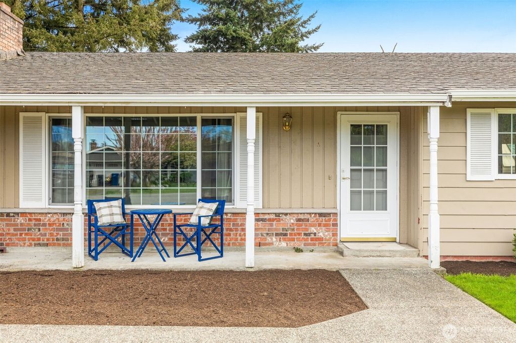 Photo of 5200 110th Place NE, Marysville, WA 98271 (MLS # 2513955)