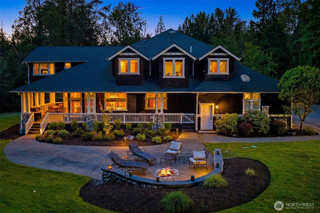 Photo of 26415 SE Old Black Nugget Road, Issaquah, WA 98029 (MLS # 2583875)