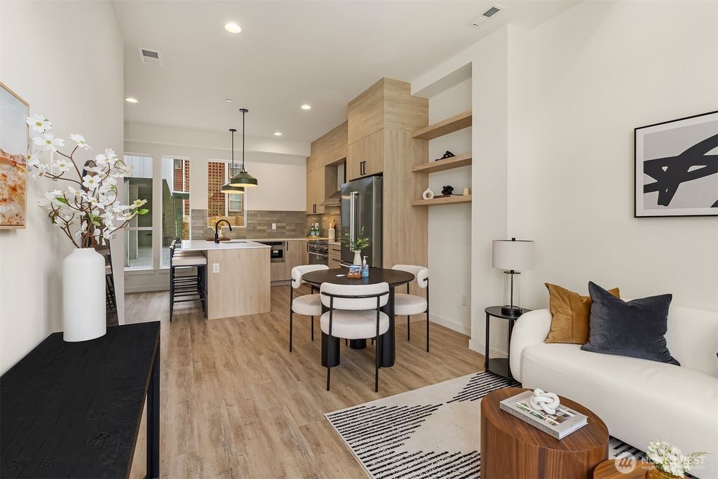 Photo of 1022 E John Street, Seattle, WA 98102 (MLS # 2372371)