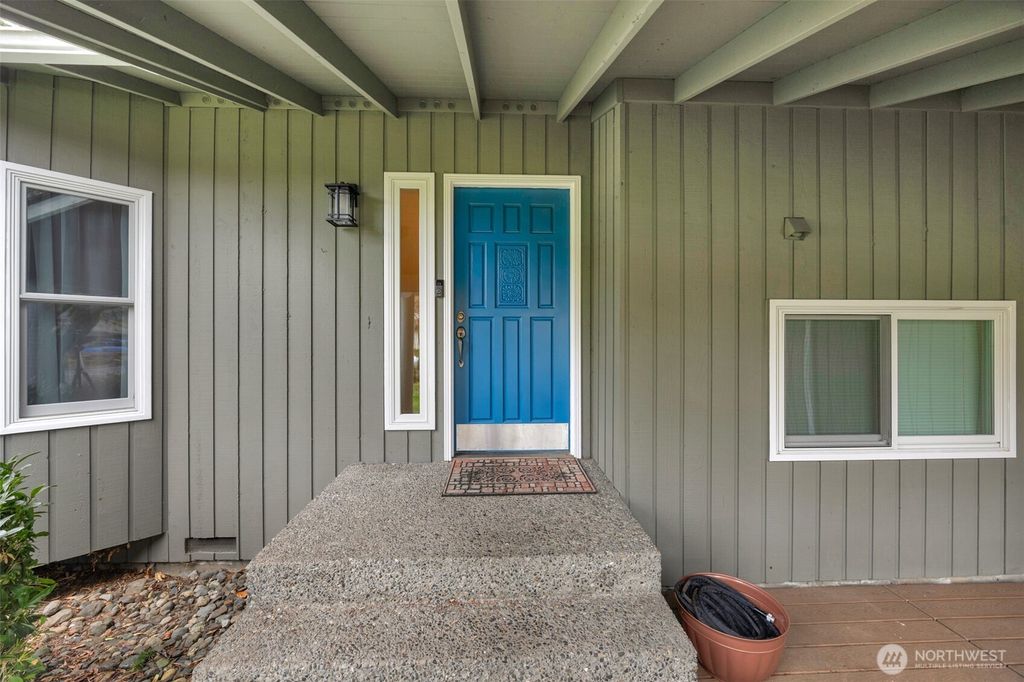 Photo of 2116 139th Place SE, Mill Creek, WA 98012 (MLS # 2477008)