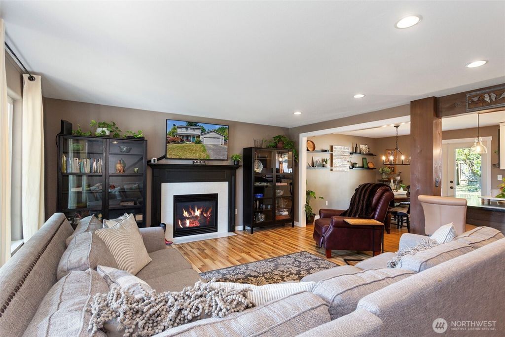 Photo of 1712 3rd Street, Snohomish, WA 98290 (MLS # 2425071)