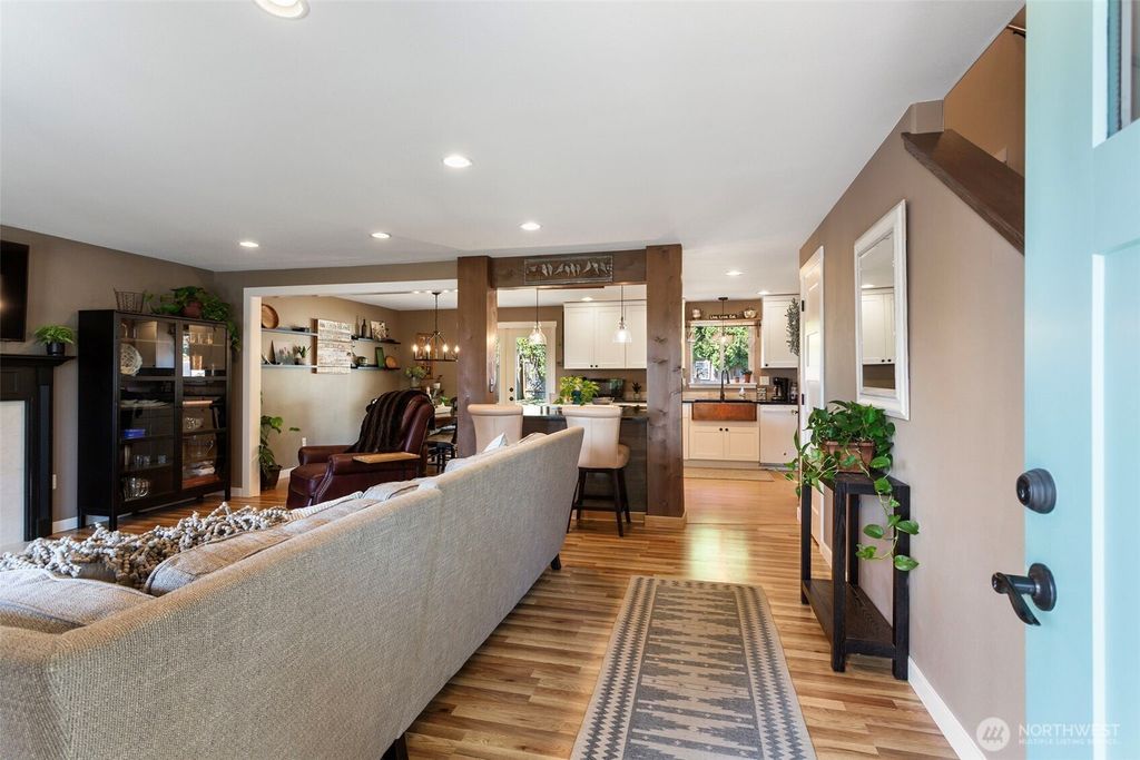 Photo of 1712 3rd Street, Snohomish, WA 98290 (MLS # 2425071)