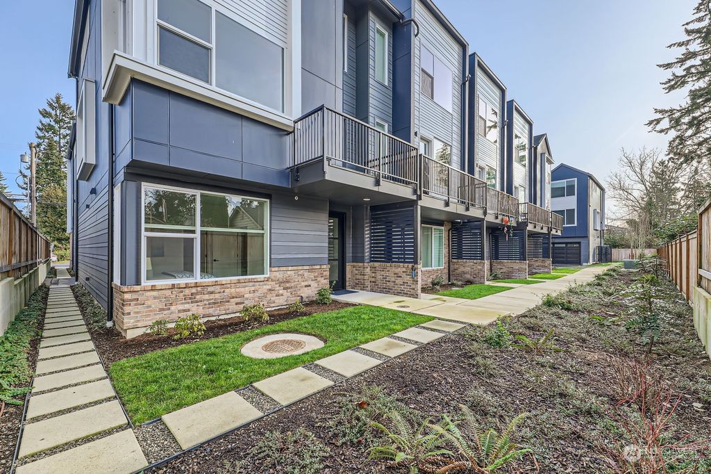 Photo of 22904 56th Avenue W #A, Mountlake Terrace, WA 98043 (MLS # 2316129)