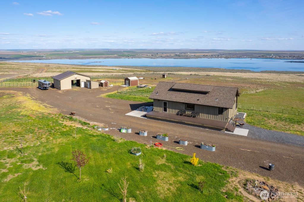 Photo of 169 Banks Lake View Road #99115, Coulee City, WA 99115 (MLS # 2510256)