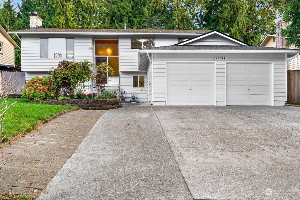 Photo of 17529 Brook Boulevard, Bothell, WA 98012 (MLS # 2013968)