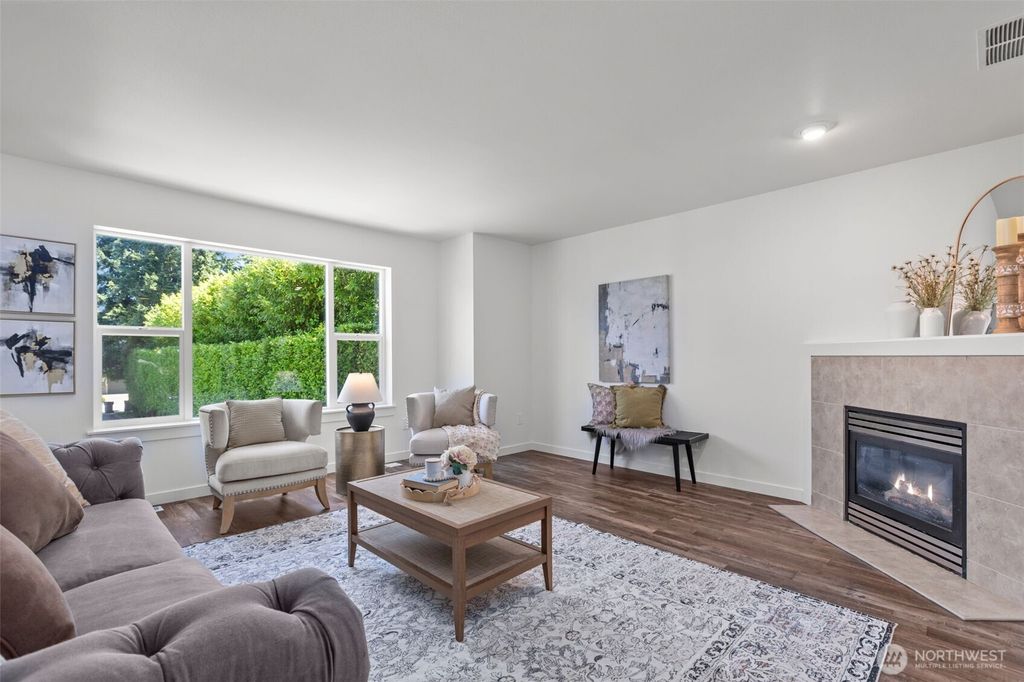 Photo of 1525 147th Place SW, Lynnwood, WA 98087 (MLS # 2410151)