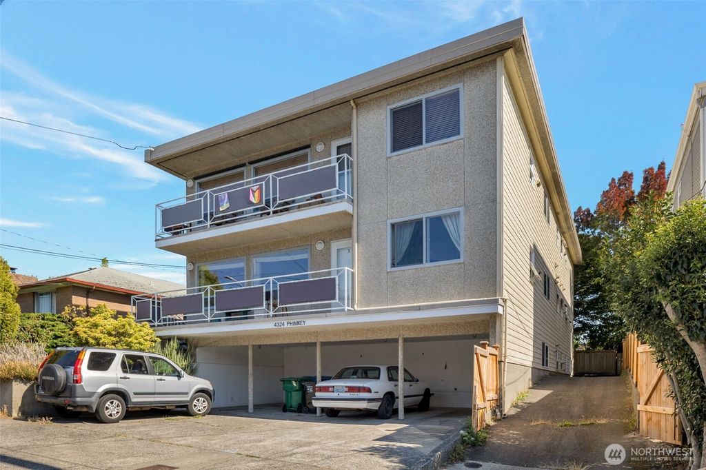 Photo of 4324 Phinney Avenue N #1, Seattle, WA 98103 (MLS # 2437556)