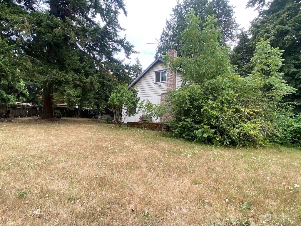 Photo of 2429 S 208th Street, SeaTac, WA 98198 (MLS # 2277429)