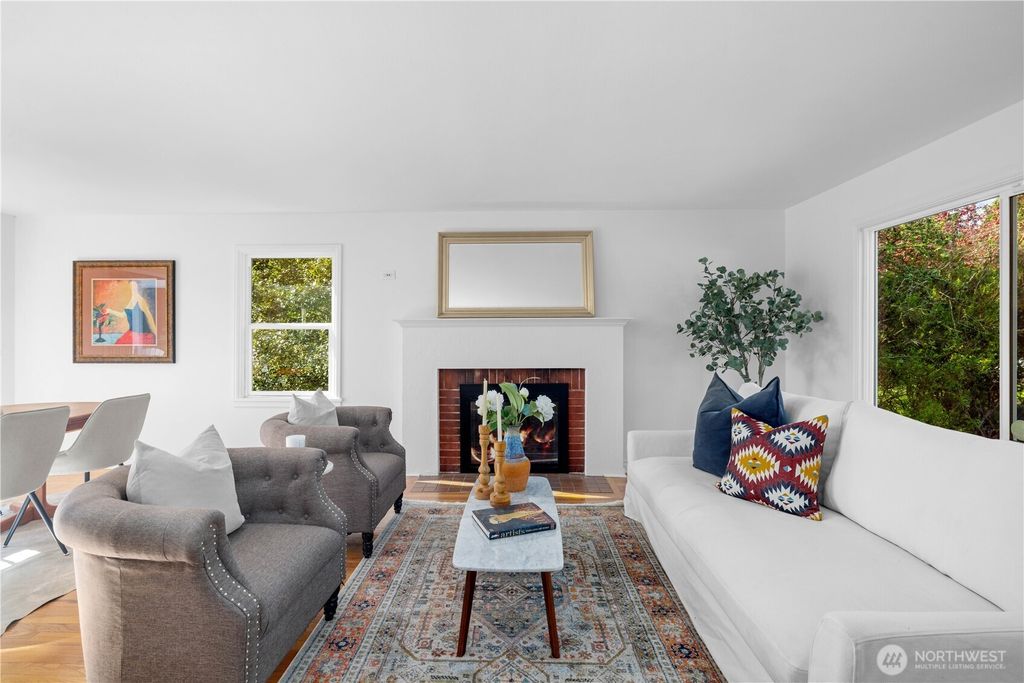 Photo of 3020 36th Avenue W, Seattle, WA 98199 (MLS # 2494474)