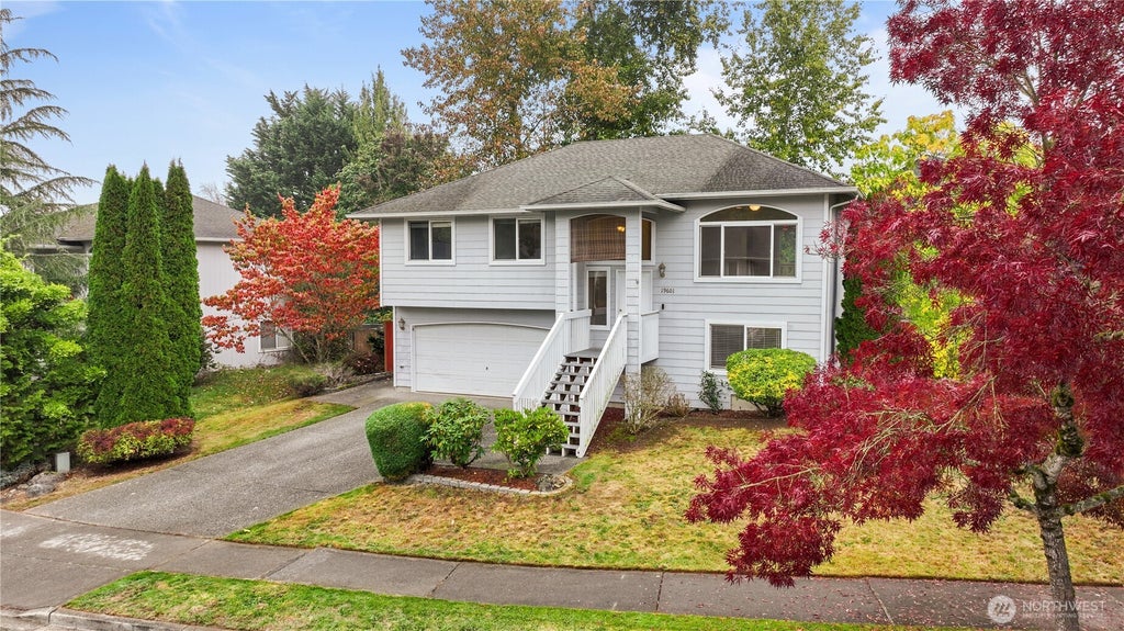 Photo of 19601 Knoll Dr DR, Arlington, WA 98223 (MLS # 2555964)
