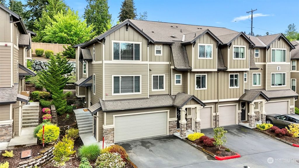 Photo of 1900 Weaver Road #E101, Snohomish, WA 98290 (MLS # 2241895)
