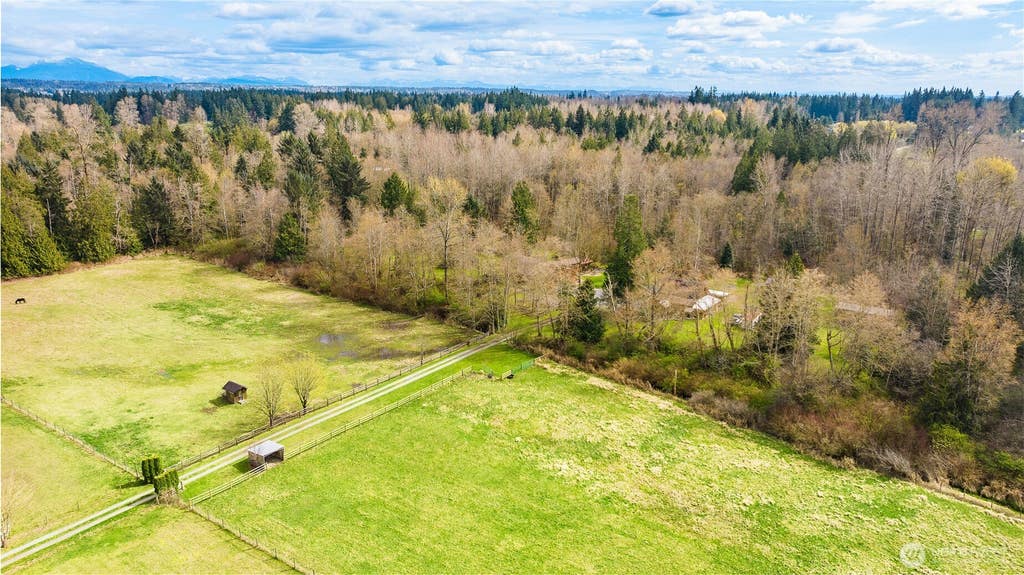 Photo of 19529 17th Drive NE, Arlington, WA 98223 (MLS # 2573065)