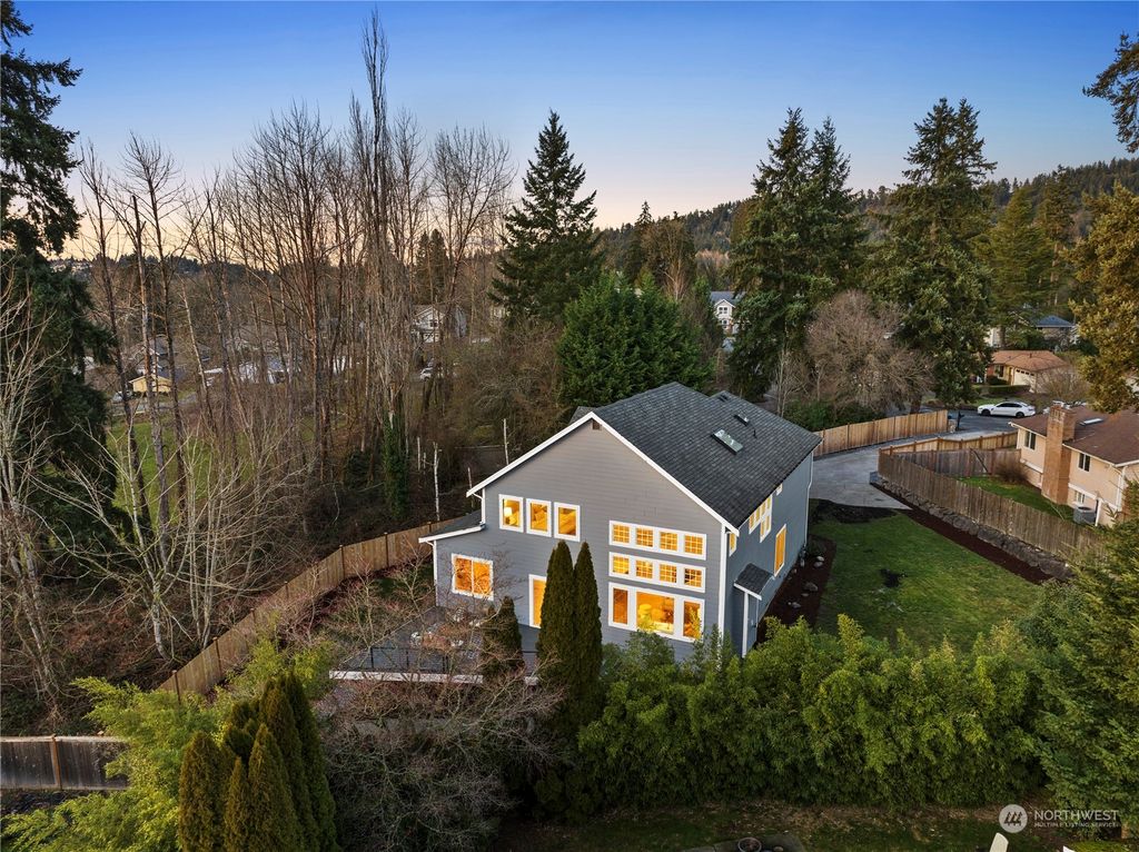Photo of 4901 NE 24th Street, Renton, WA 98059 (MLS # 2199536)