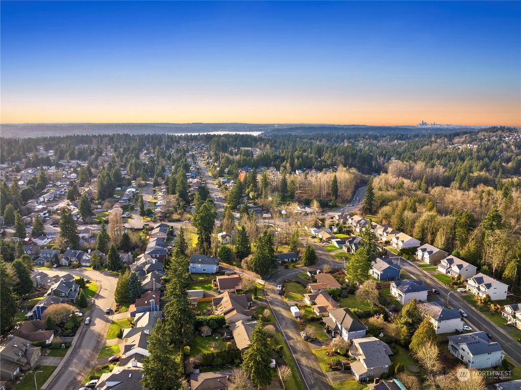 Photo of 4901 NE 24th Street, Renton, WA 98059 (MLS # 2199536)