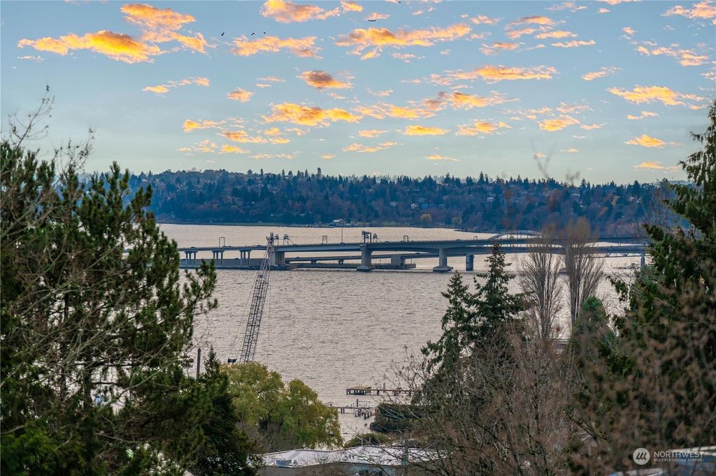 Photo of 333 Randolph Avenue, Seattle, WA 98122 (MLS # 2022276)