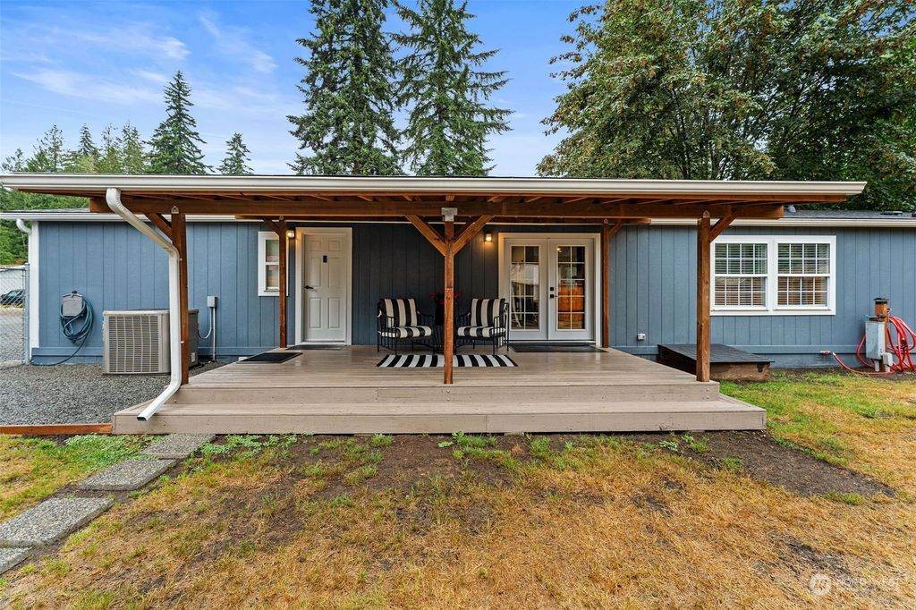 Photo of 13101 W Loop View Drive, Granite Falls, WA 98252 (MLS # 2272187)