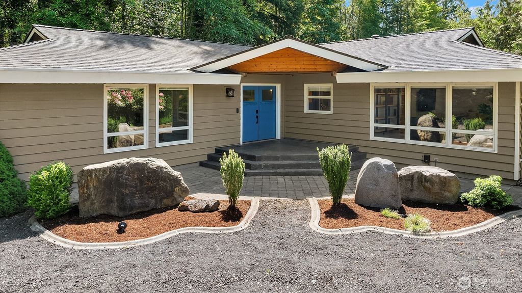 Photo of 20830 236th Ave AVE SE, Maple Valley, WA 98038 (MLS # 2524638)