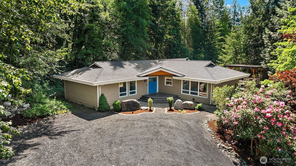 Photo of 20830 236th Ave AVE SE, Maple Valley, WA 98038 (MLS # 2524638)