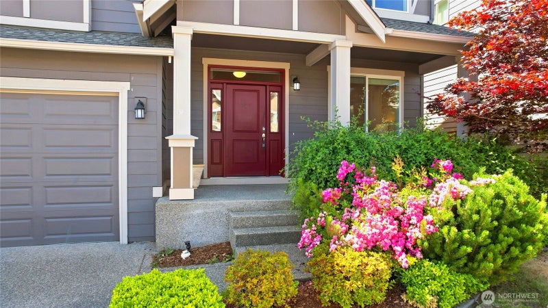 1880 Claret Loop NW