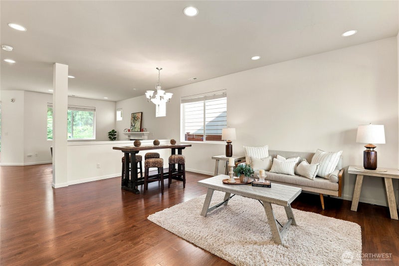 1880 Claret Loop NW
