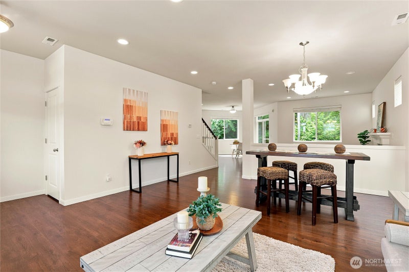 1880 Claret Loop NW