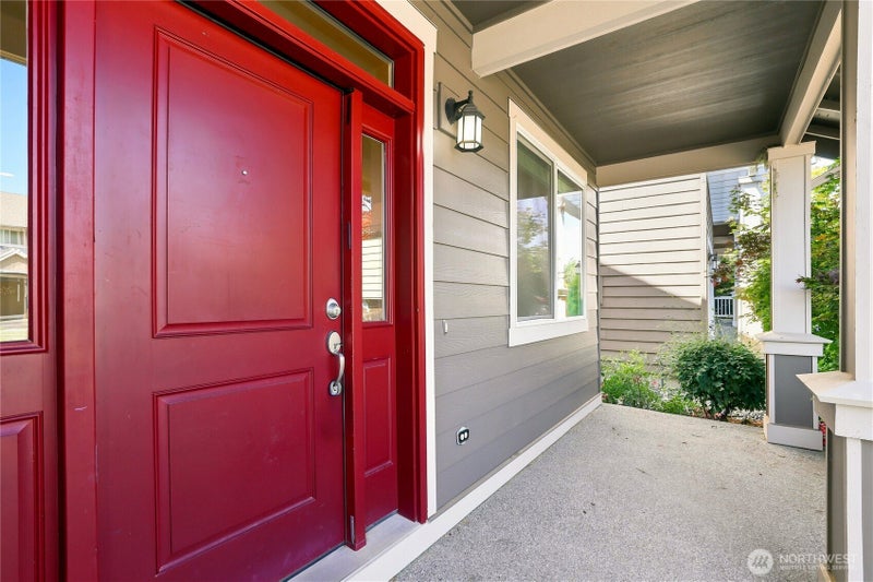 1880 Claret Loop NW