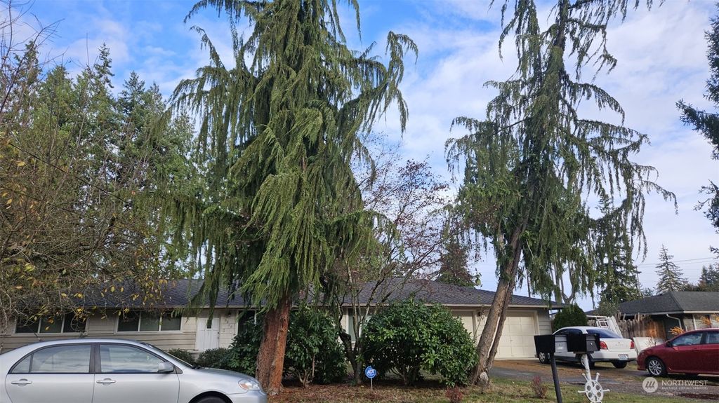 Photo of 5017 98th Place NE, Marysville, WA 98270 (MLS # 2311825)