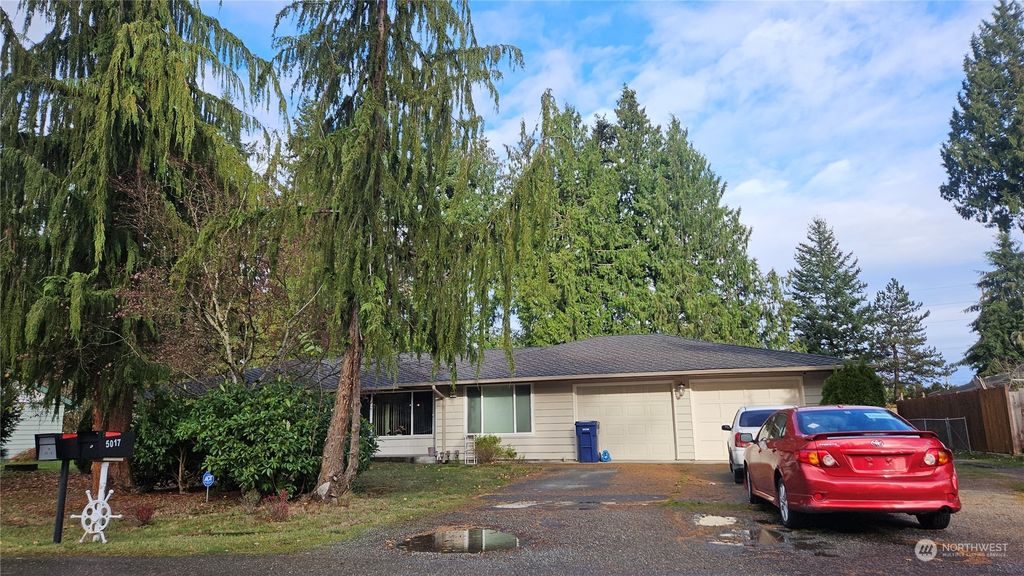 Photo of 5017 98th Place NE, Marysville, WA 98270 (MLS # 2311825)