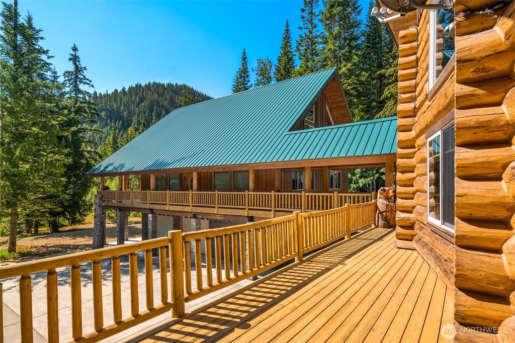 Photo of 4422 Kachess Lake Road, Easton, WA 98925 (MLS # 2514830)