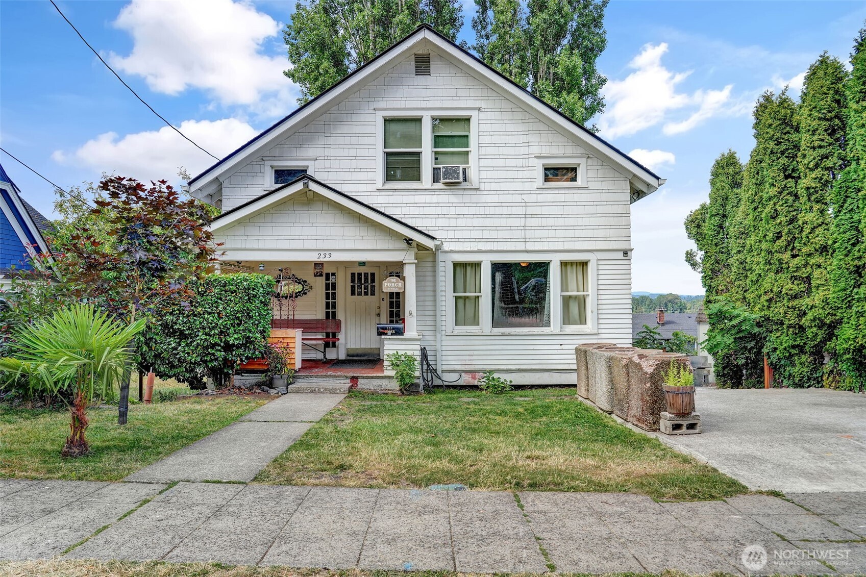 233 NE Washington Avenue