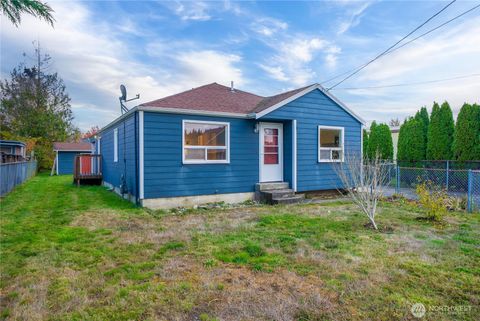 Photo of 28 Main Street, Algona, WA 98001 (MLS # 2454235)