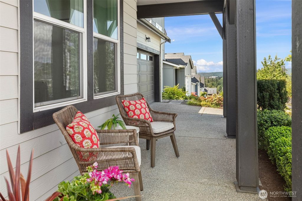 Photo of 7316 61st Place NE, Marysville, WA 98270 (MLS # 2526710)