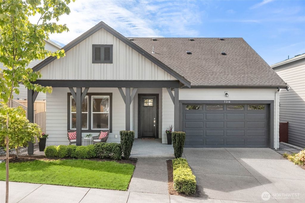 Photo of 7316 61st Place NE, Marysville, WA 98270 (MLS # 2526710)