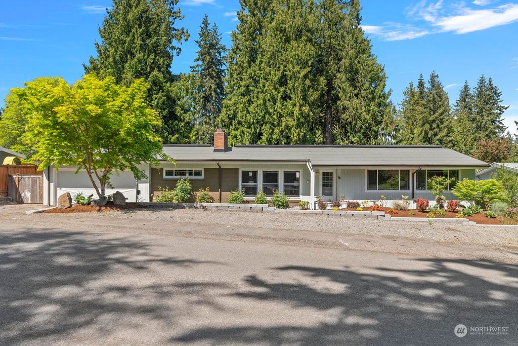 Photo of 6414 NE 154th Street, Kenmore, WA 98028 (MLS # 2047811)