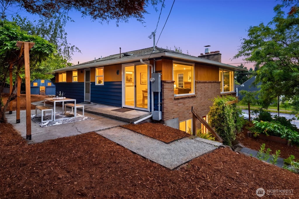 Photo of 3902 S Genesee Street, Seattle, WA 98118 (MLS # 2537669)