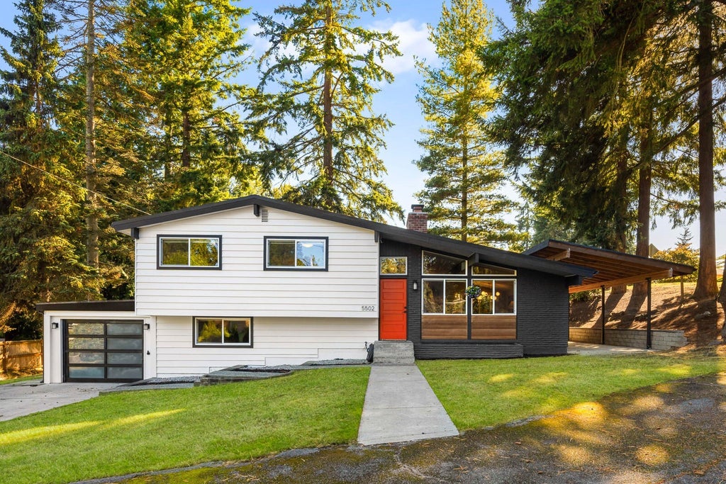 Photo of 5502 191st Street SW, Lynnwood, WA 98036 (MLS # 2595187)