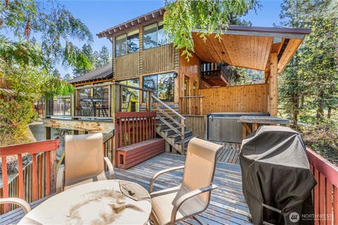 Photo of 9864 East Leavenworth Road, Leavenworth, WA 98826 (MLS # 2564037)