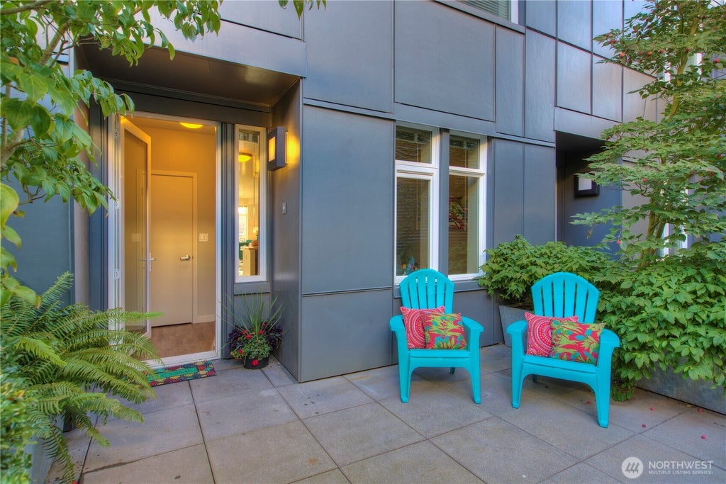 Photo of 15100 6th Avenue SW #305, Burien, WA 98166 (MLS # 2576736)