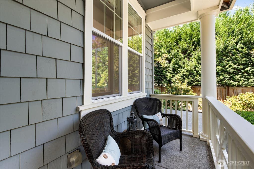 Photo of 15381 129th Avenue NE, Woodinville, WA 98072 (MLS # 2570798)