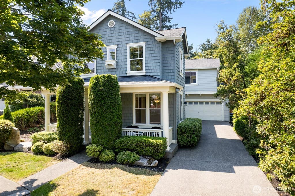 Photo of 15381 129th Avenue NE, Woodinville, WA 98072 (MLS # 2570798)