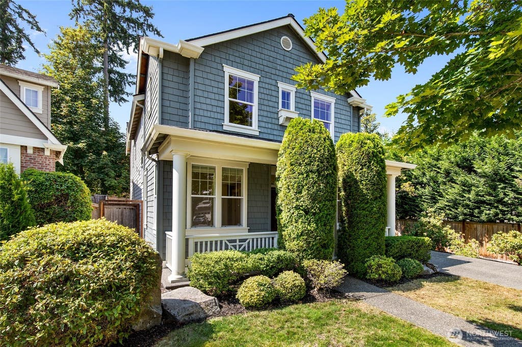 Photo of 15381 129th Avenue NE, Woodinville, WA 98072 (MLS # 2570798)